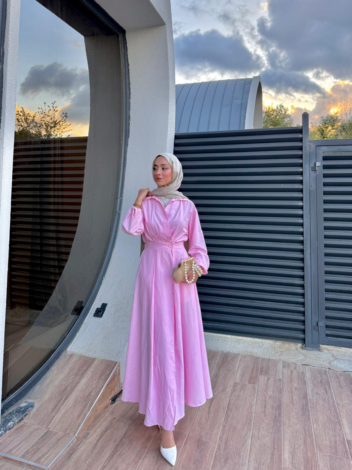 TEK DÜĞMELİ YAKALI ELBİSE