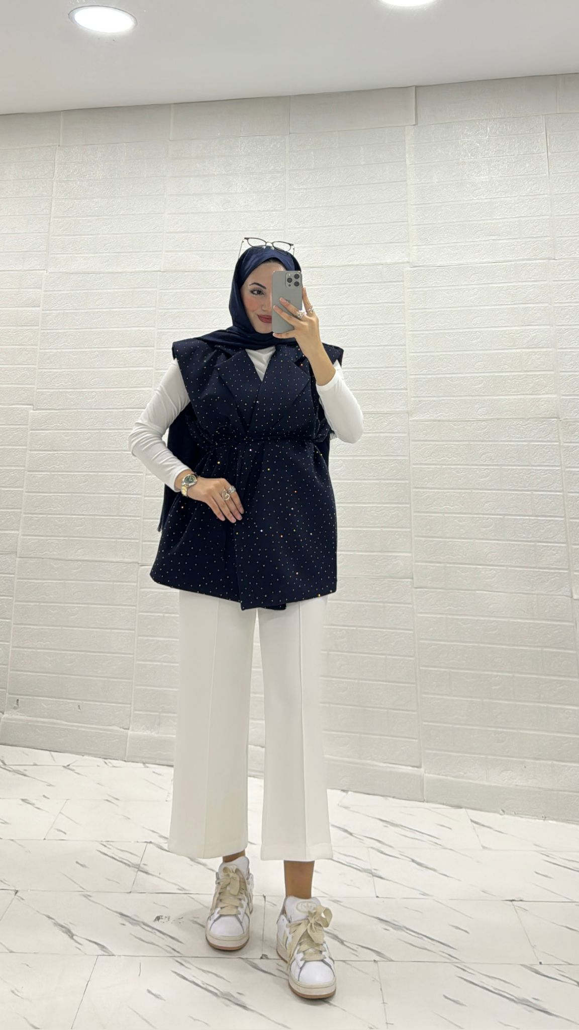 ASTARLI LACİVERT TAŞLI YELEK