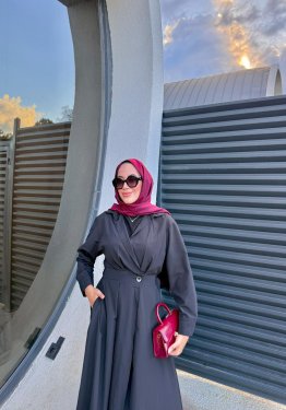 TEK DÜĞMELİ YAKALI ELBİSE SİYAH